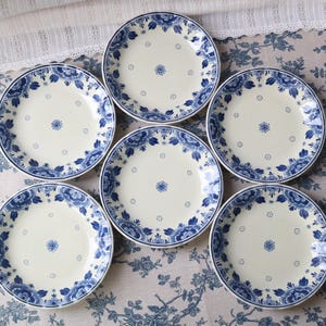 Set of 6 Hand Painted Delft Blue Breakfast Plates 19.5 cm (7.7 in) – Plateelbakkerij Ram Arnhem – Dutch Floral Dinnerware – Very Rare