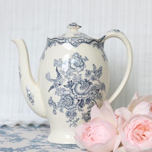 Crown Ducal Bristol English Ironstone Teapot 1 Liter - Blue Transferware Phoenix - 1931 - Rare - Excellent Condition, Very Light Crazing