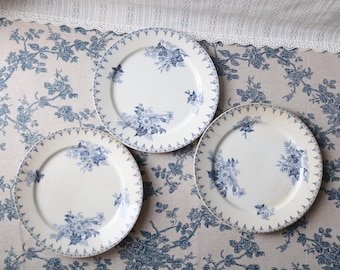 Set di 3 piattini da dessert antichi U&C Sarreguemines "Flore" 20 cm / 7,9 pollici · Ironstone francese · c.1900 · Visibili segni del tempo