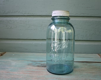 Vintage Turquoise Ball Mason Jar, 1923-1933 Turquoise Ball Mason Jar, Vintage Mason Jar with Zinc Lid, Turquoise Glass, Wedding Decor