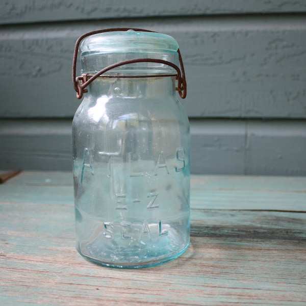 Vintage Turquoise Atlas E-Z Seal Mason Jar, Turquoise Mason Jar, Vintage Mason Jar with Glass Lid and Bale, Turquoise Glass, Wedding Decor