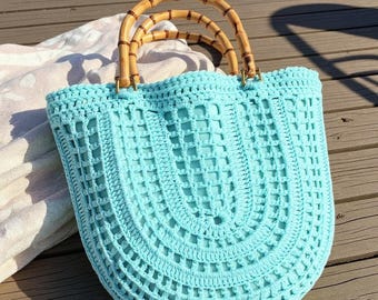 Handmade Crochet Tote Bag – Summer Beach Bag with Bamboo Handles – Boho Knit Shoulder Bag – Gift for Her