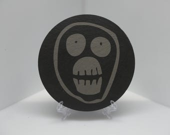 Posavasos grabado con láser inspirado en Mighty Boosh