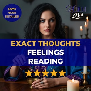Puede incluir: Imagen de una mujer con cabello oscuro y ojos azules, con el texto "EXACT THOUGHTS FEELINGS READING". La imagen también incluye el texto "SAME HOUR DETAILED" y "Medium Lana". Hay cinco estrellas doradas en la parte inferior.