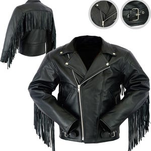 Könnte beinhalten: Schwarze Leder-Motorradjacke mit Fransen am Rücken und an den Ärmeln. Sie hat einen asymmetrischen Reißverschluss, Druckknopf-Revers und eine Schnalle an der Taille. Nahaufnahmen von Reißverschluss und Schnalle.