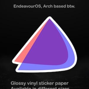 Peut inclure: Un autocollant en vinyle brillant avec un design triangulaire superposé en violet, rouge et bleu, bordé de blanc. Le texte indique "EndeavourOS, Arch based btw." et "Glossy vinyl sticker paper Available in different sizes".
