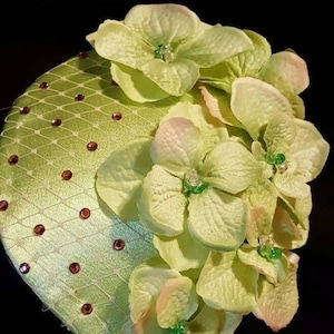 Light green Fascinator cocktail hat formal  bridesmaid wedding church hat, cocktail hat, half hat, teardrop women&#39;s hat
