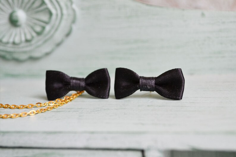 Black Bow Gold Double Chain Ear Cuff Earrings Pair image 3