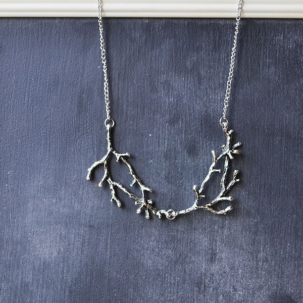Collier en étain Branch