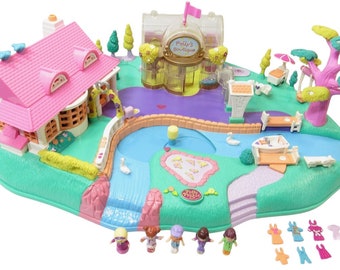 1996  Polly Pocket Vintage Magical Movin' Pollyville Magnetic Bluebird Toys (49334)