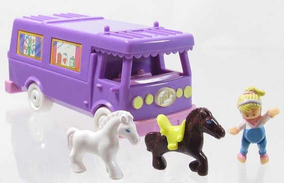 polly pocket stable on the go