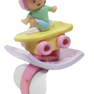 1991 Vintage Polly Pocket Sammie on a Skateboard  Ring Bluebird Toys (45380JS)