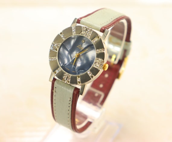 Lizé Ladies Fashion Watch with Abalone Dial Vinta… - image 1