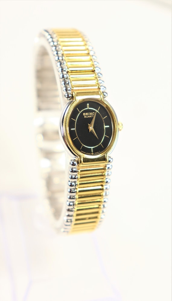 Ladies Seiko Two-Tone Bracelet Link Watch 1990's V