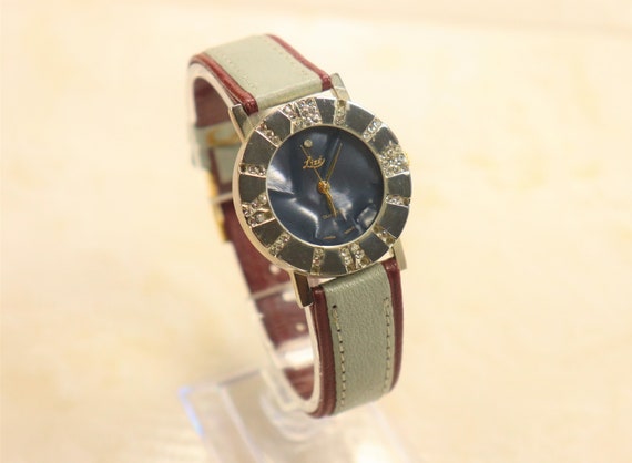 Lizé Ladies Fashion Watch with Abalone Dial Vinta… - image 7