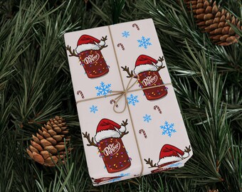 Papier cadeau de Noël Dr Pepper, canette de soda rigolote pour les fêtes, emballage cadeau des fêtes, bonnet de Noel, bois de renne et lumières, cadeaux pour lui et les enfants