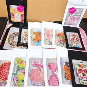 Diamond Painting Magnets Only Mystery Bundle (6 Magnets+gift) - Basic or Plus