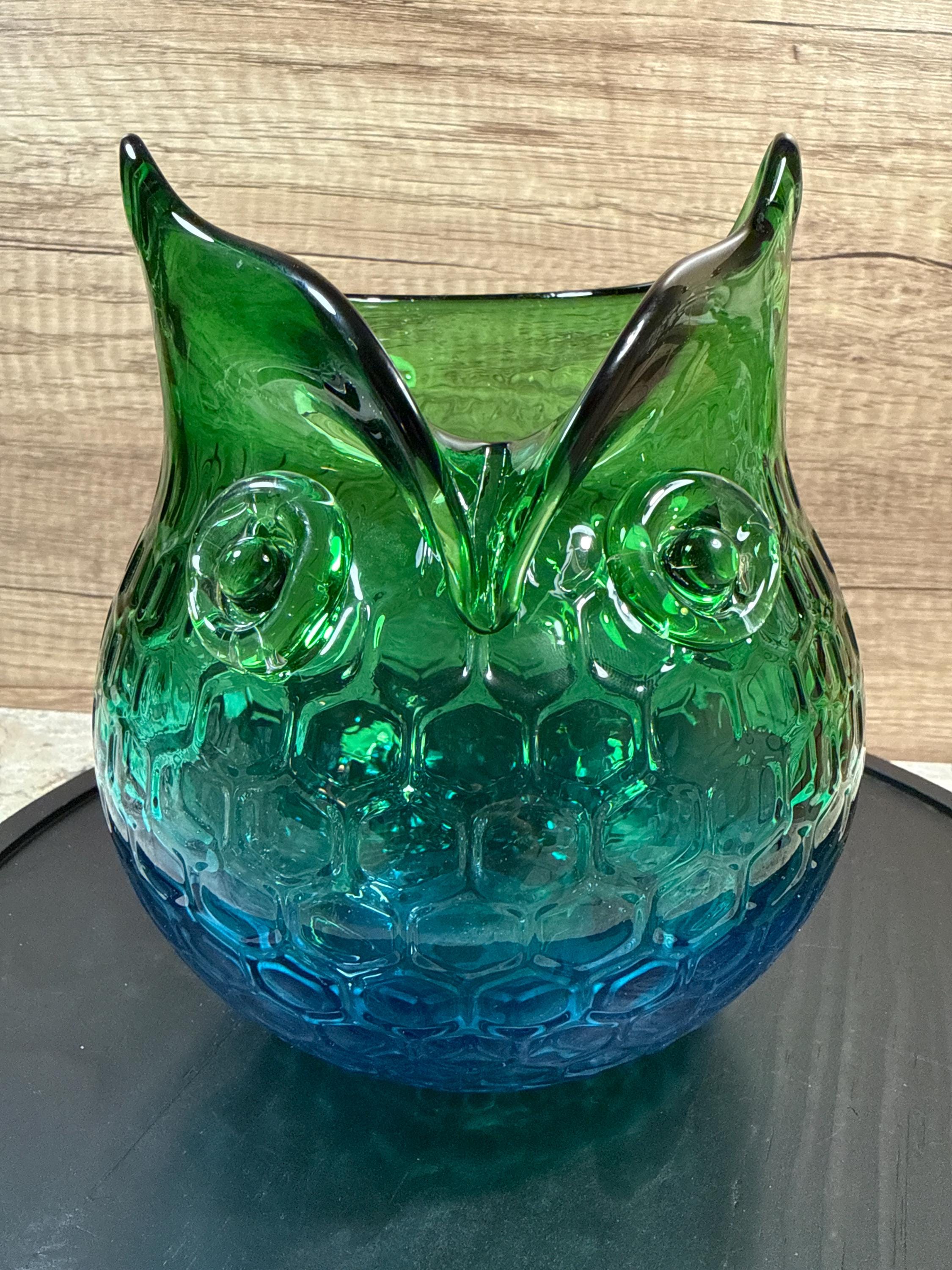 Hand-Blown Art Glass Owl Vase &ndash; Honeycomb Pattern, Green-Blue Ombre, Mid-Century Style