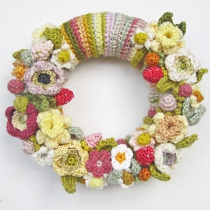 Crochet Pattern for Spring in a Ring Wreath