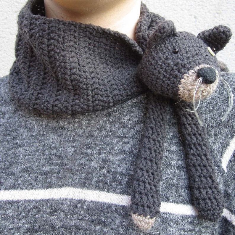 Crochet Pattern for Lucky Black Cat Cravat A short kitty cat scarf to curl around your neck and snuggle into image 1