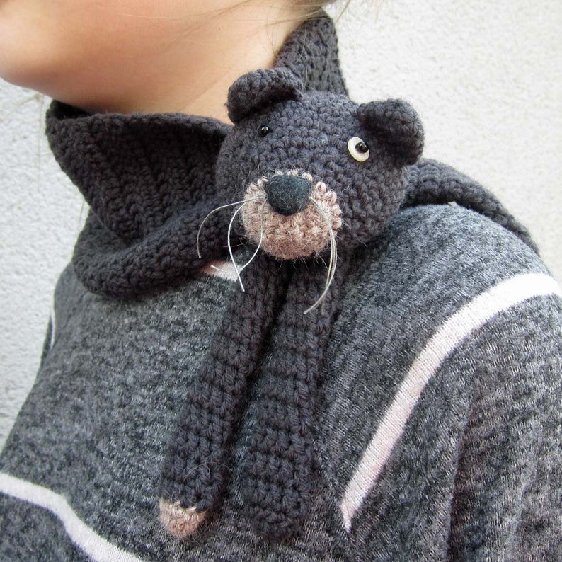 Crochet Pattern for Lucky Black Cat Cravat A short kitty cat scarf to curl around your neck and snuggle into image 3