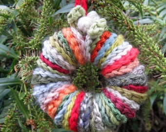Crochet Pattern for a Crochet Christmas Ring