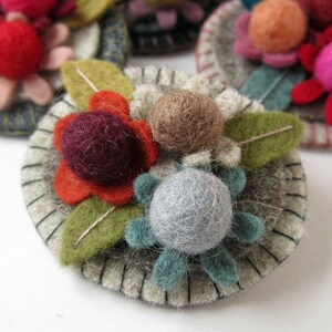 Handmade Felt Flower Bunch Brooch Spice