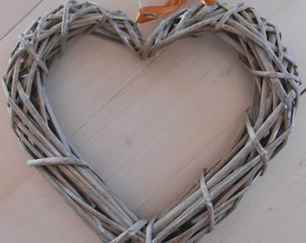Corona de corazón de mimbre natural cm 30