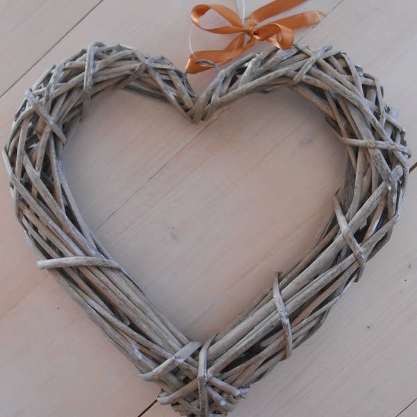 Heart Wreath Natural Wicker cm 30