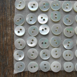 Buttons Natural Motherof Pearl 12 pcs  3/8&quot; width