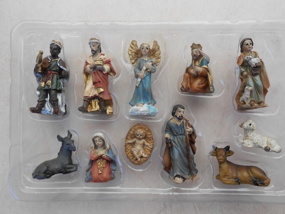 Presepe da tavolo, ornamento per presepe natalizio in resina, statuette in resina, scene da tavolo, dipinte a mano, statuetta della Sacra Famiglia per la casa