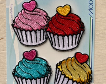 Cupcakes Set di 4 Applicazioni Termoadesive Ricamate