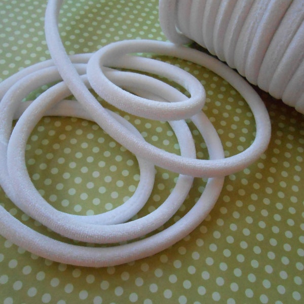 Velvet Trim Tubing Cordon extensible Blanc 7 mm 2 yards