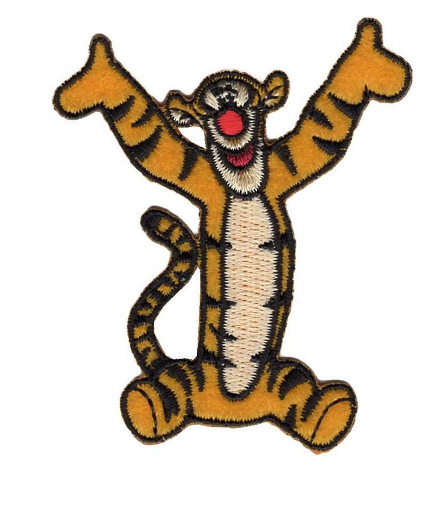  Winnie The Pooh Series Baby Pooh Hugging Baby Tiger Figure  Embroidered Patch Decorative Applique
