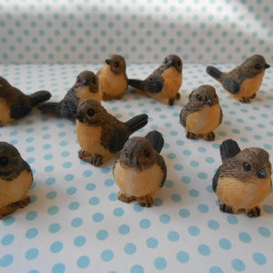 Miniature Uccellini Animali in Resina Set di 4 immagine 2