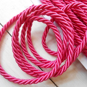 Cordon satin bordeaux torsadé mm 5,5 mt 5 Passementerie