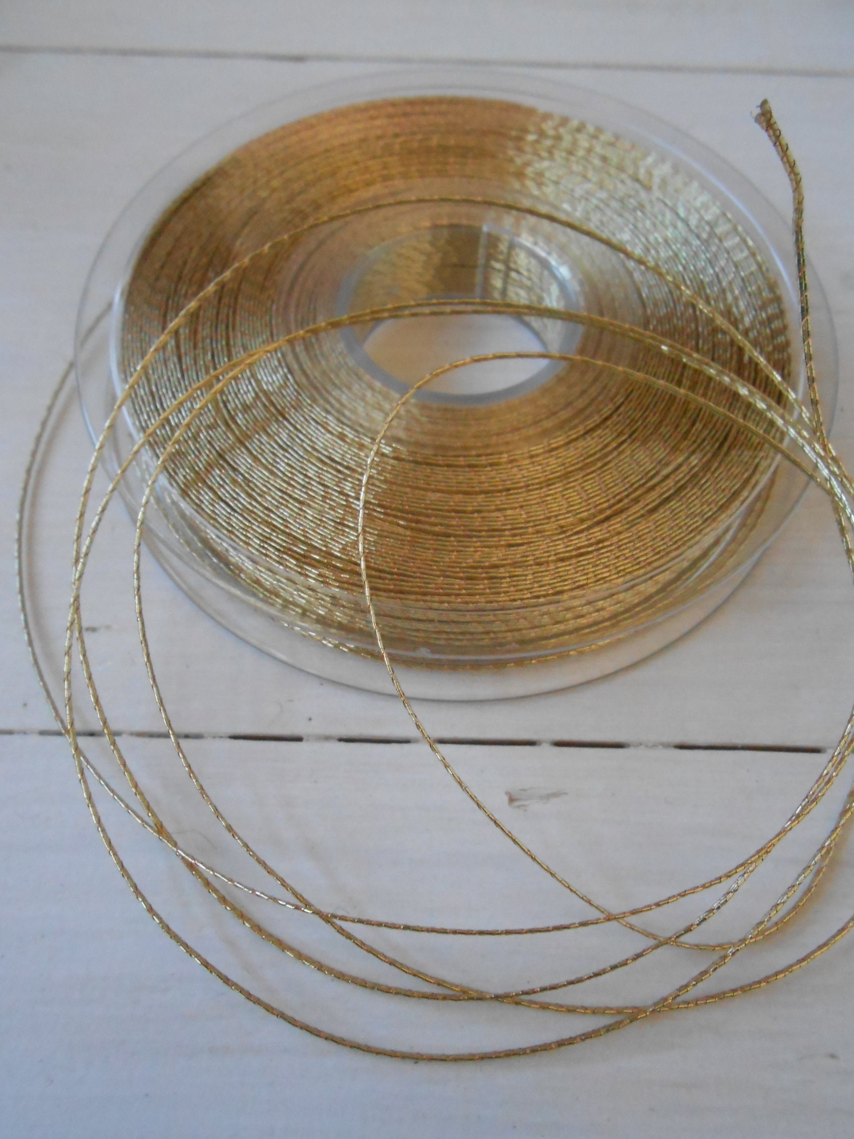 2PCS Metallic Crochet Thread,Metallic Thread Round Band Yarn,Lurex Yarn  with Metallic Shine,Crochet Thread Sparkle Metallic Yarn Shine Yarn for Car