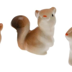 Miniature Squirrels Ceramic Doll&#39;s House Fairy Garden Mini Animals Set of 3