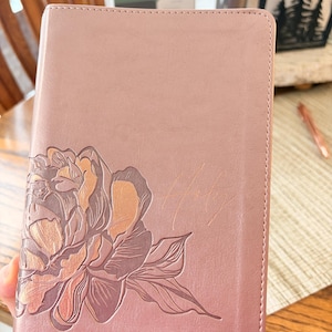 Women’s Large Print Bible WITH tabs