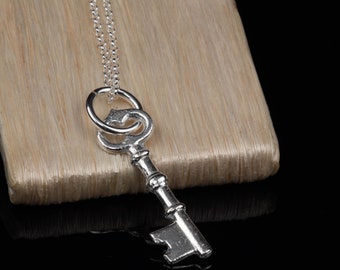 Collier pendentif clé en argent sterling