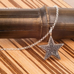 Naszyjnik z wisiorkiem w kształcie gwiazdy ze srebra próby 925: Celestial Jewelry (łańcuch 18/20 cali)