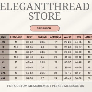 以下が含まれることがあります： ElegantThread Storeのサイズチャート。インチ単位の測定値が表示されています。XSから4XLまでのサイズがあり、肩、バスト、袖、アームホール、ウエスト、ヒップ、着丈の測定値を詳細に示しています。下部には「カスタム測定については、お問い合わせください」と書かれています。