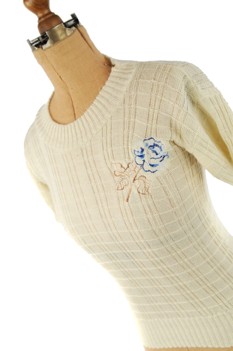 Vintage 70s Cream Semi Sheer Knit Embroidered Flower Short Sleeve Knit Sweater Top M