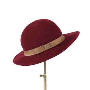 Vintage 80s 90s Dark Purple Plum All Wool Felt Straight Brim Ribbon Trim Hat