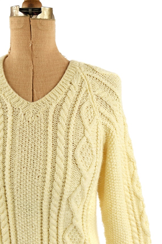 Vintage 70s Cream Chunky Cable Knit Soft Acrylic … - image 2