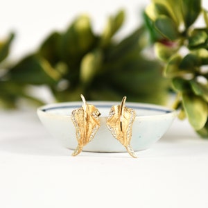Vintage 50s 60s BSK Gold Tone Metal Rhinestone Twisted Leaf Clip On Mid Century Earrings