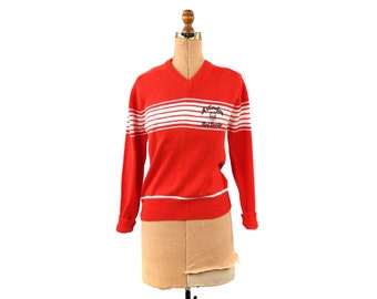 Vintage 70s 80s Red + White Soft Acrylic Preppy School Striped V Neck Pullover Sweater M L