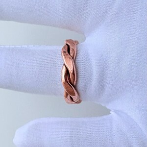 Gedrehter Kupferring: Minimalistischer Stapelring Kupferschmuck