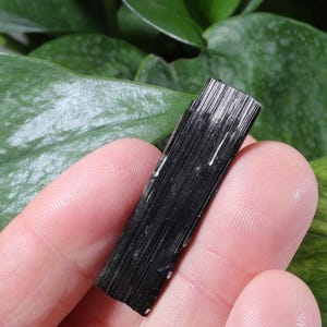 Green Cap Tourmaline Crystals, Natural Raw Stone Staknala immagine 11