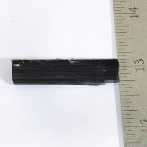Green Cap Tourmaline Crystals, Natural Raw Stone Staknala immagine 8